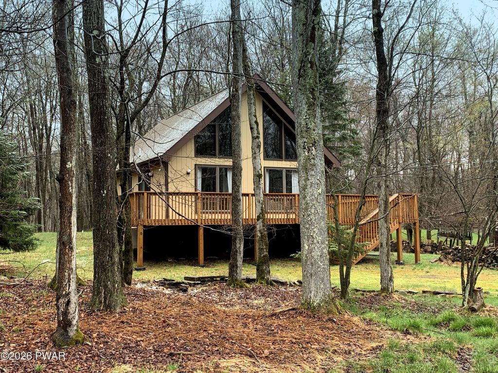 Photo of 1022 Teakwood Drive, Newfoundland, PA 18445 (MLS # PW261045)