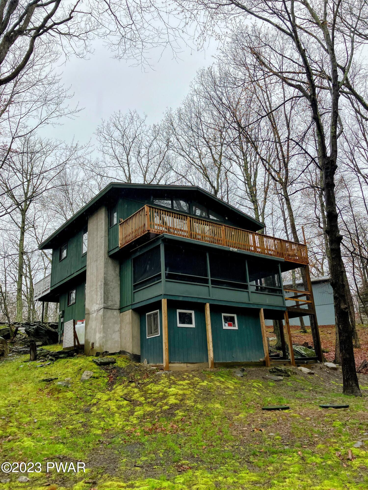 Lords Valley, Pennsylvania 18428, United States, 3 Bedrooms Bedrooms, ,2 BathroomsBathrooms,Residential,Active,68939