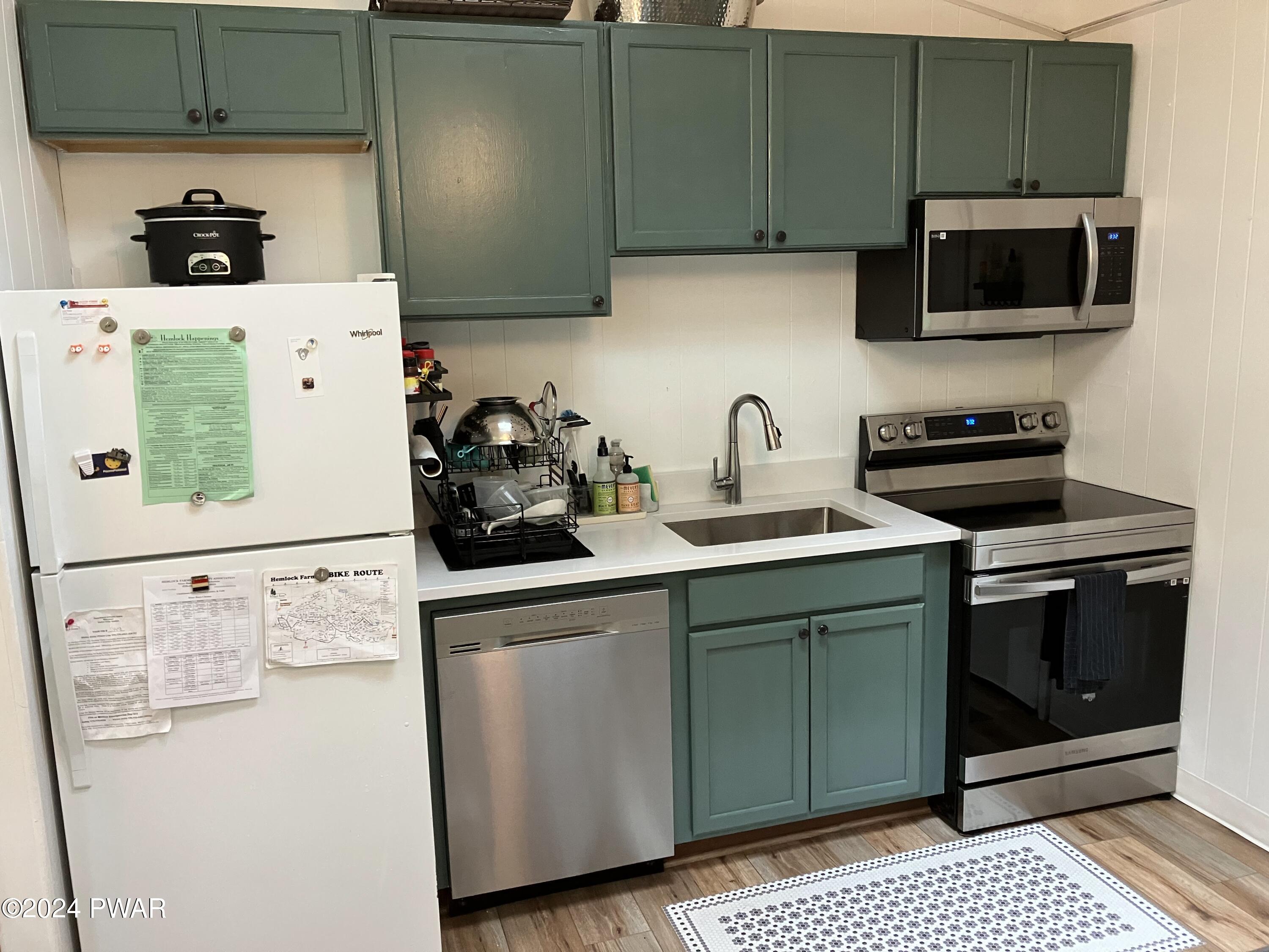 Lords Valley, Pennsylvania 18428, United States, 3 Bedrooms Bedrooms, ,2 BathroomsBathrooms,Residential,Active,68939