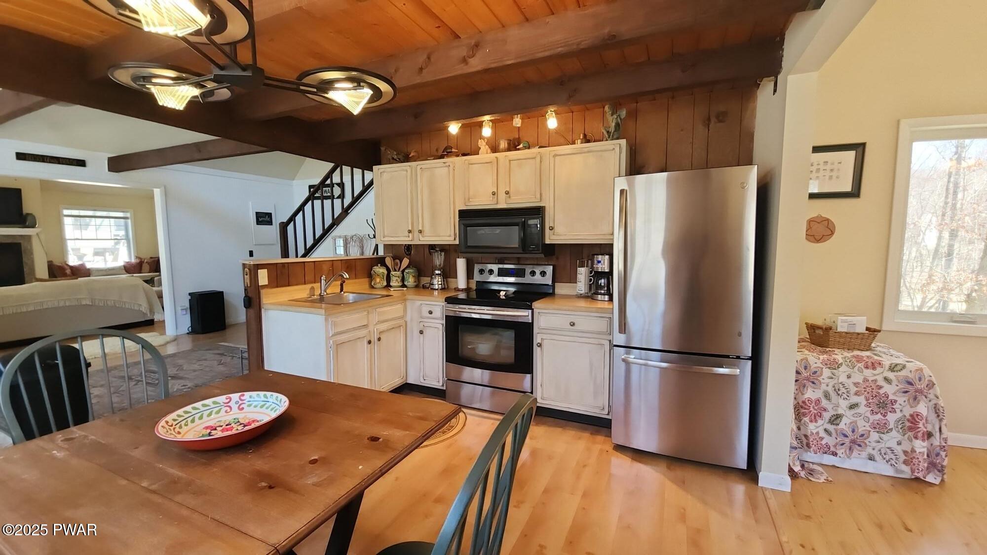 213 Powderhorn Drive, Lackawaxen, Pennsylvania image 6