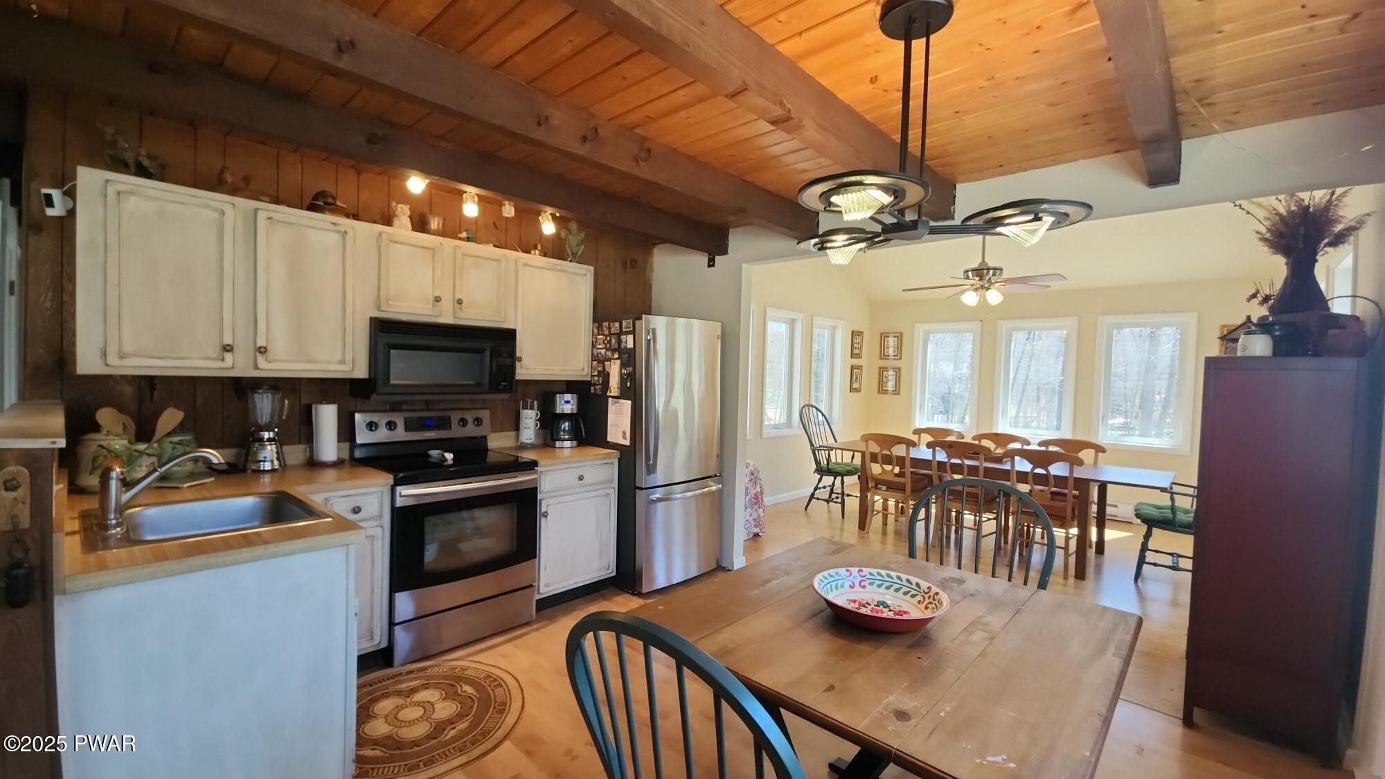 213 Powderhorn Drive, Lackawaxen, Pennsylvania image 5
