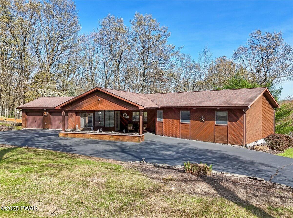 140 Poplar Street, Lakeville, Pennsylvania image 1