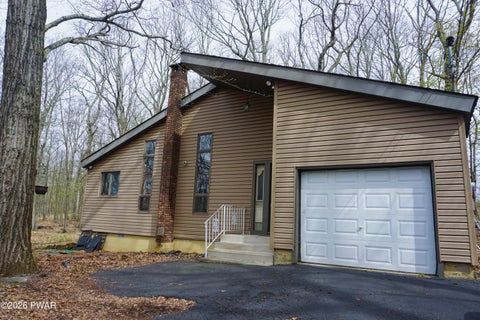 Homes For Sale - 109 Eagle Court<br/> Pike County, Bushkill, PA 18324