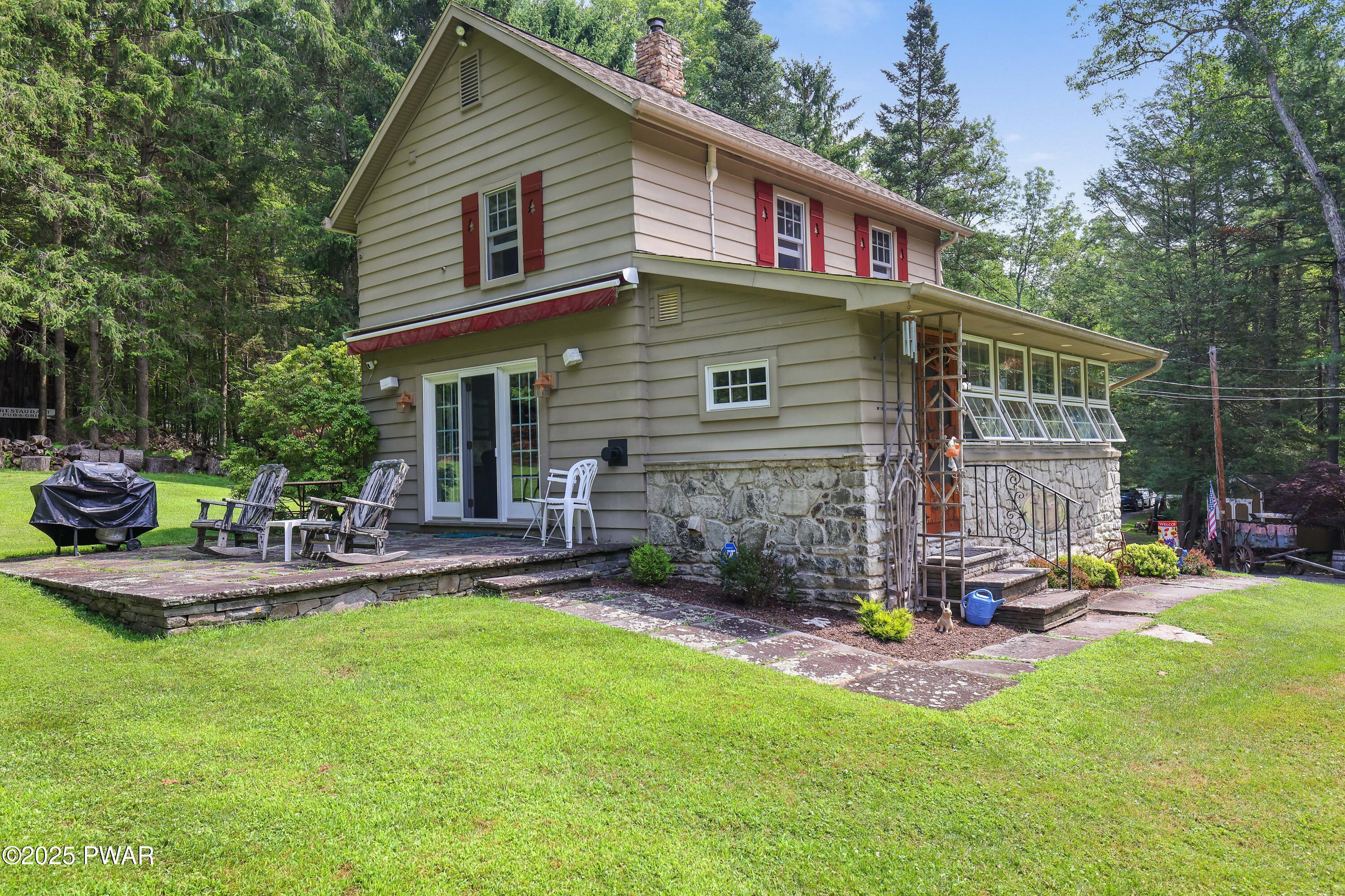 Hawley, Pennsylvania 18428, United States, 1 Bedroom Bedrooms, ,1 BathroomBathrooms,Residential,Active,171516