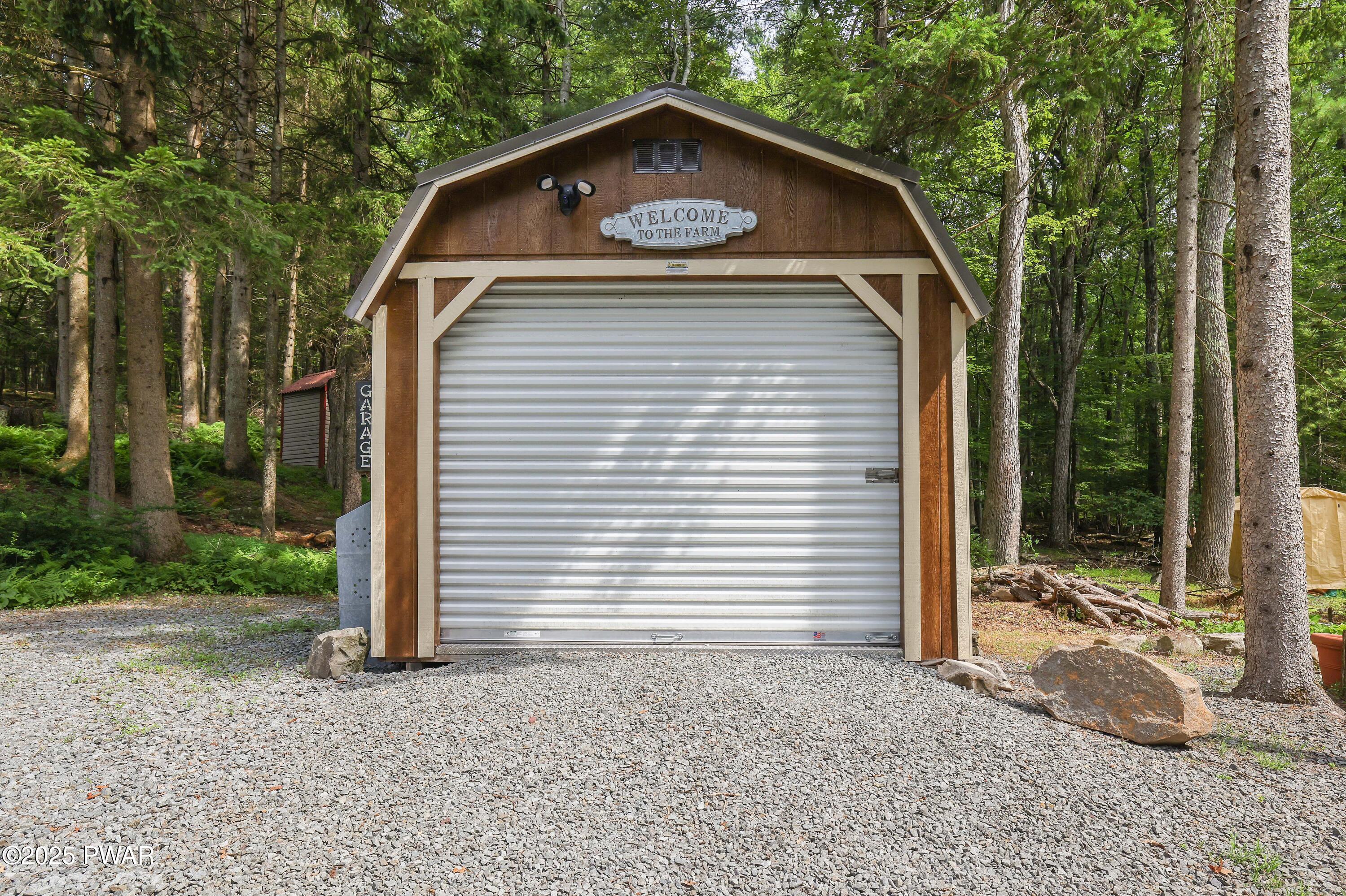 Hawley, Pennsylvania 18428, United States, 1 Bedroom Bedrooms, ,1 BathroomBathrooms,Residential,Active,171516