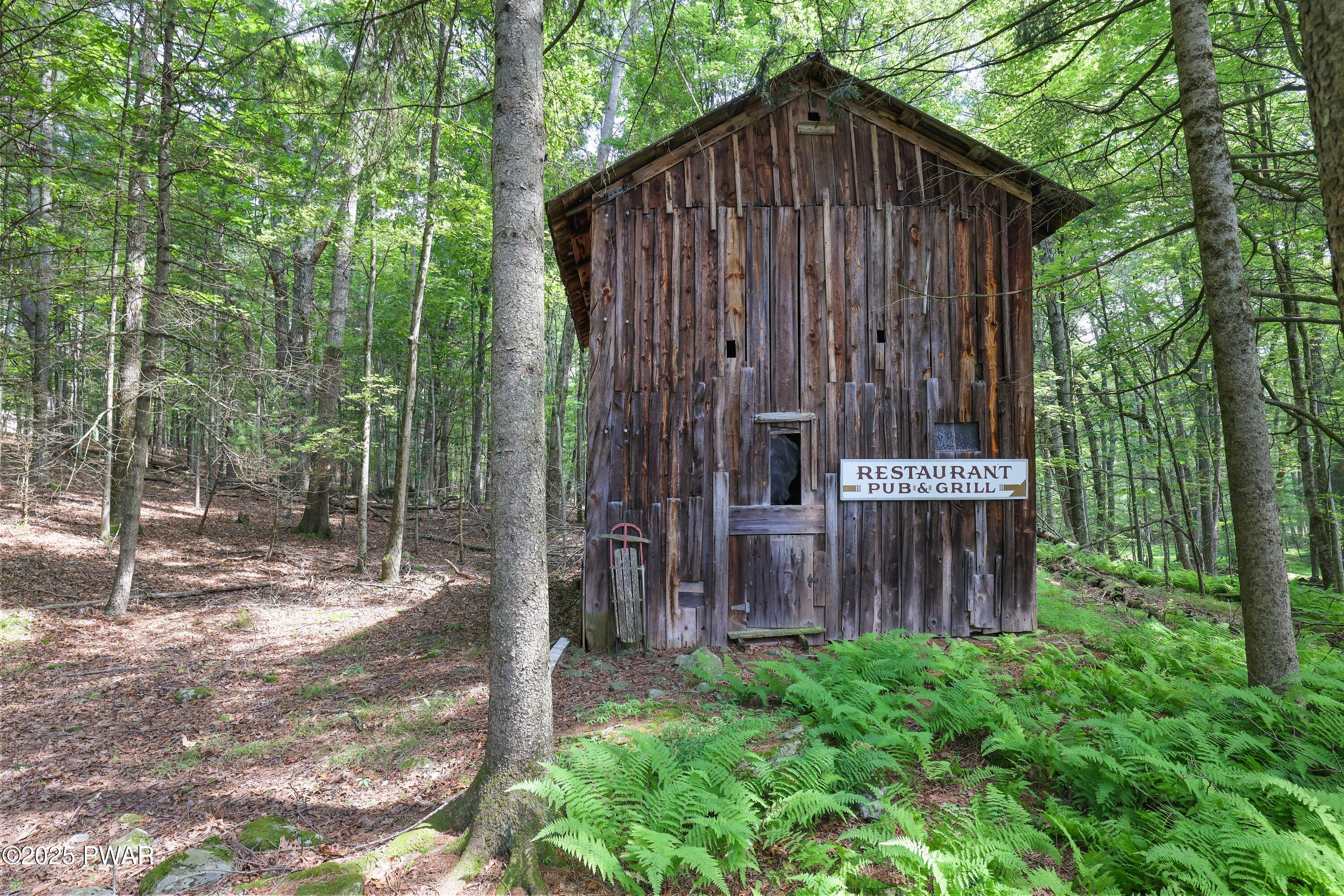 Hawley, Pennsylvania 18428, United States, 1 Bedroom Bedrooms, ,1 BathroomBathrooms,Residential,Active,171516