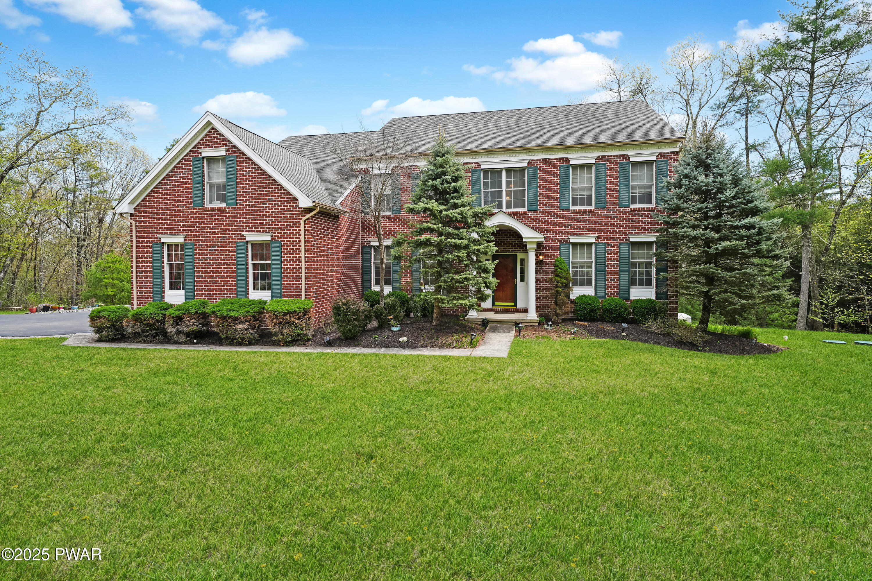 173 Skyline Drive, Milford, Pennsylvania image 1