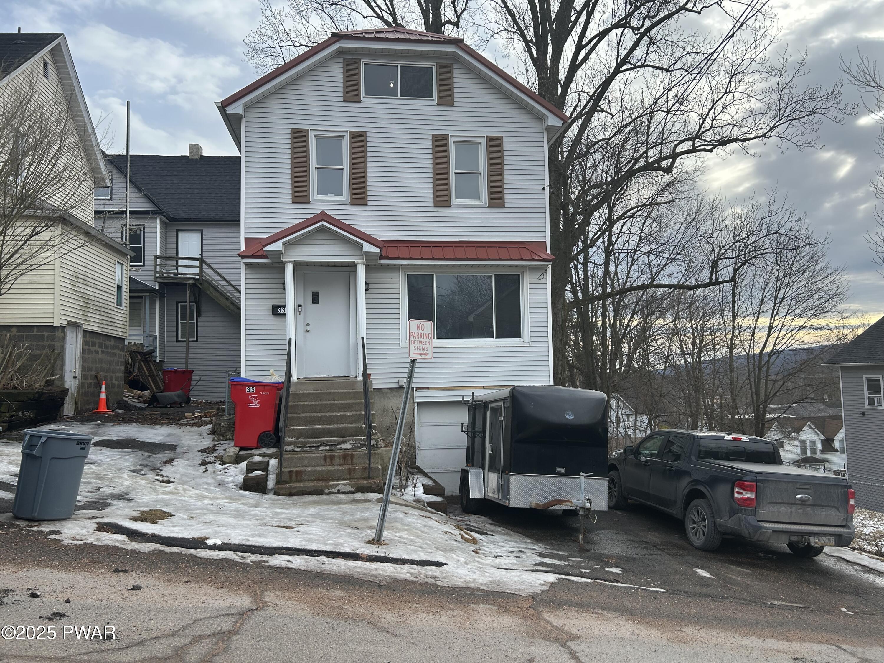 33 Maple Avenue, Carbondale, Pennsylvania image 1