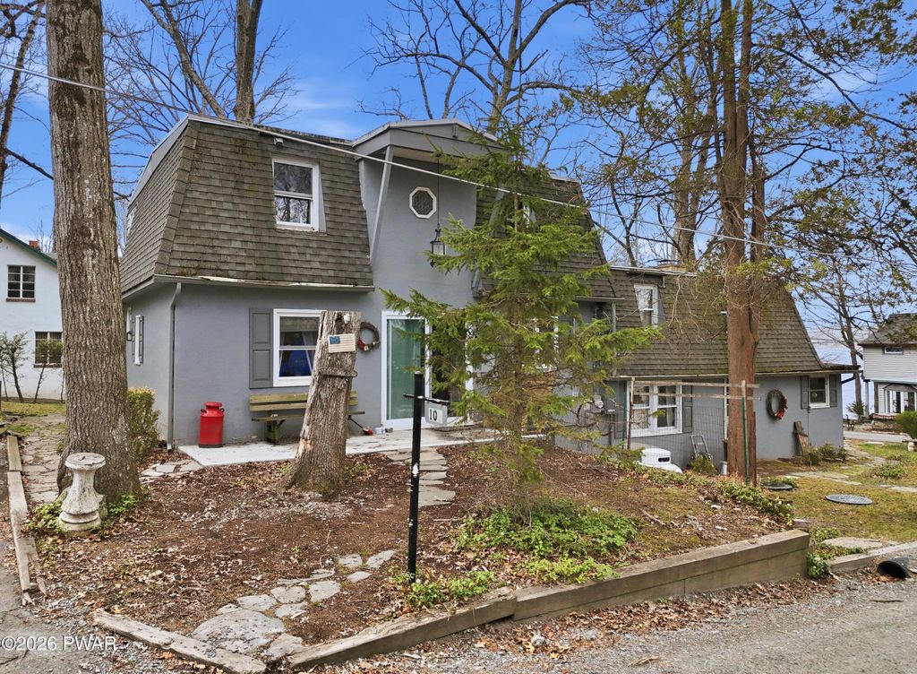 Photo of 101 Spruce Road, Tafton, PA 18464 (MLS # PW260995)