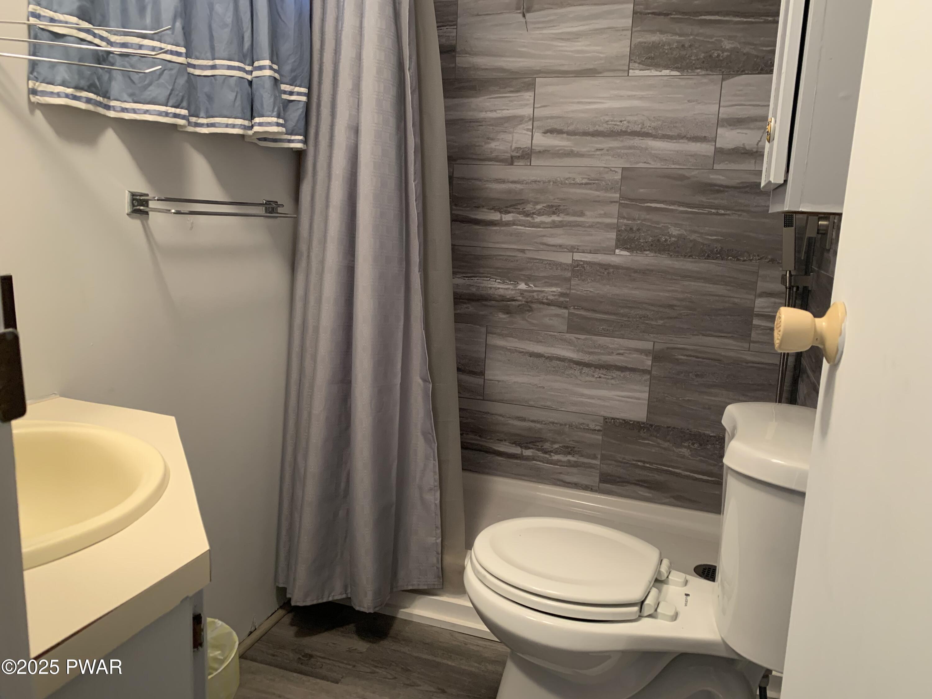 136 Birchy Brook Drive, Milford, Pennsylvania image 3