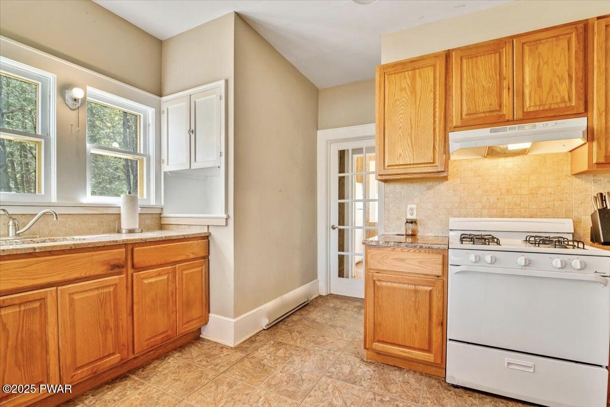 564A Peggy Runway Road, Beach Lake, Pennsylvania image 24