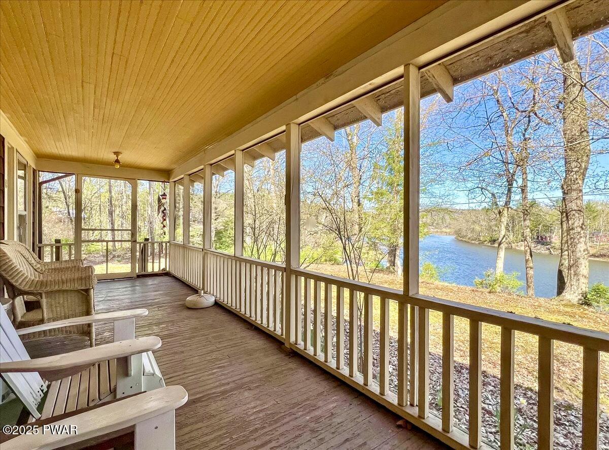 564A Peggy Runway Road, Beach Lake, Pennsylvania image 14