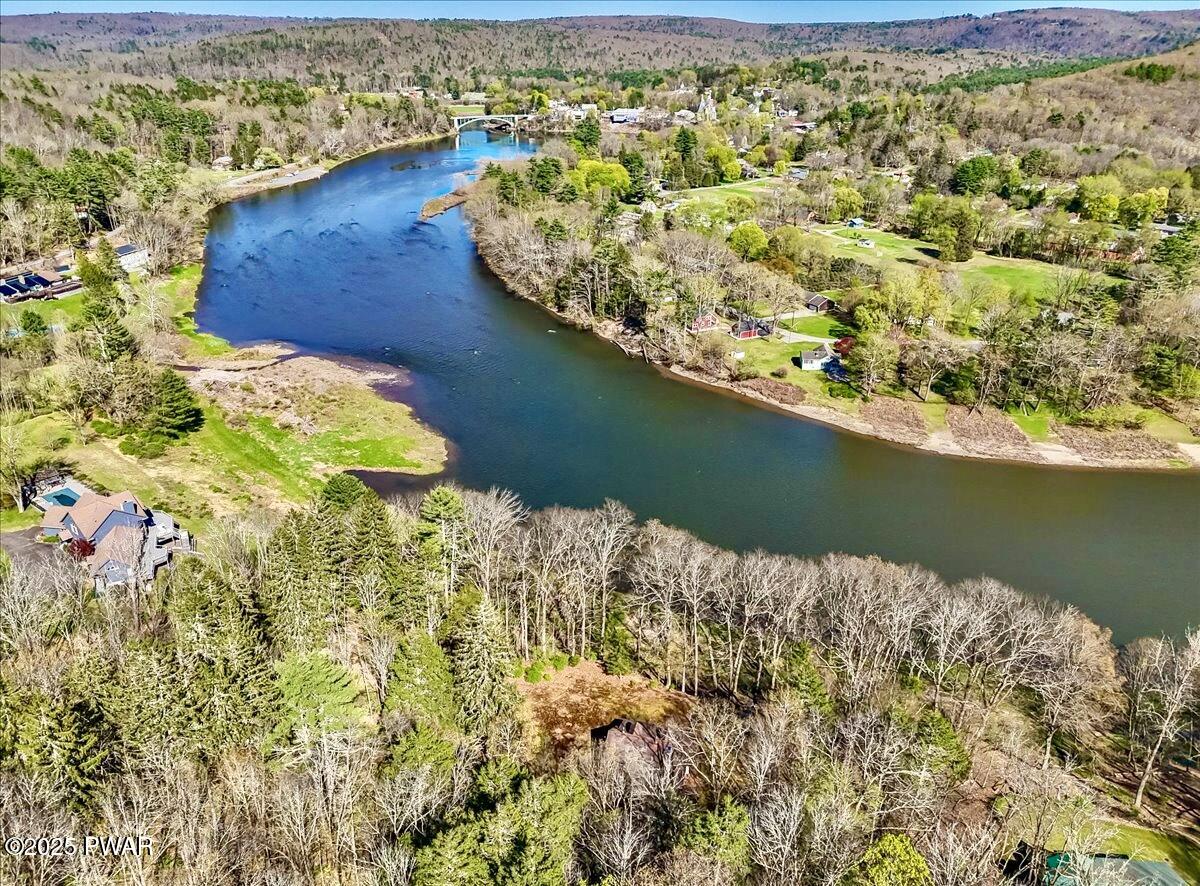 564A Peggy Runway Road, Beach Lake, Pennsylvania image 9