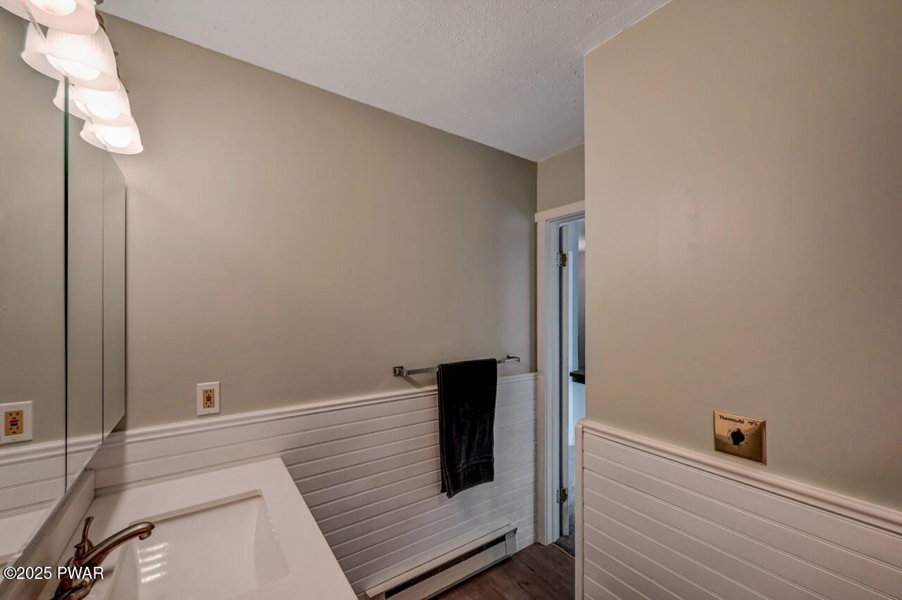 1107 Crest Circle, Lakeville, Pennsylvania image 46