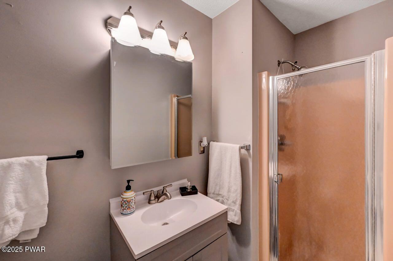 1107 Crest Circle, Lakeville, Pennsylvania image 28