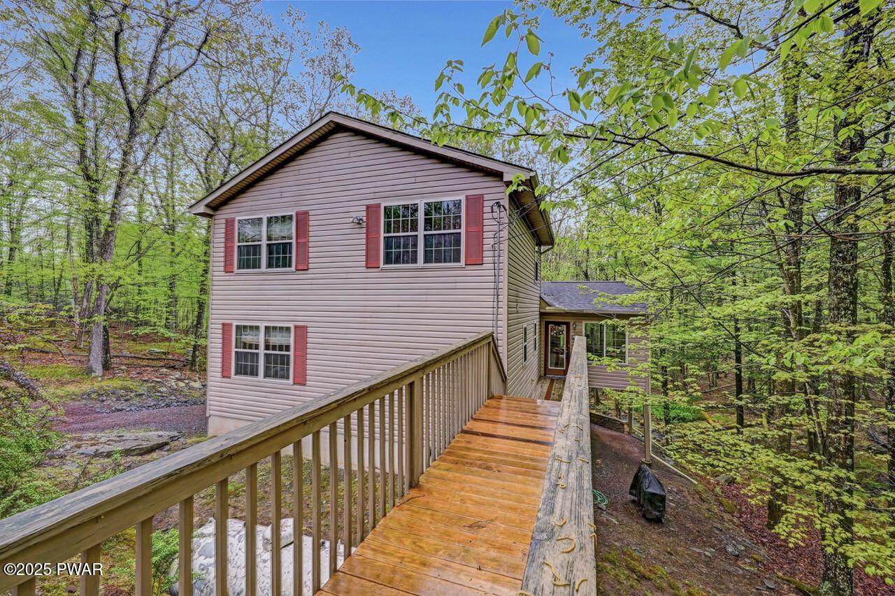 808 Pioneer Court, Lackawaxen, Pennsylvania image 7