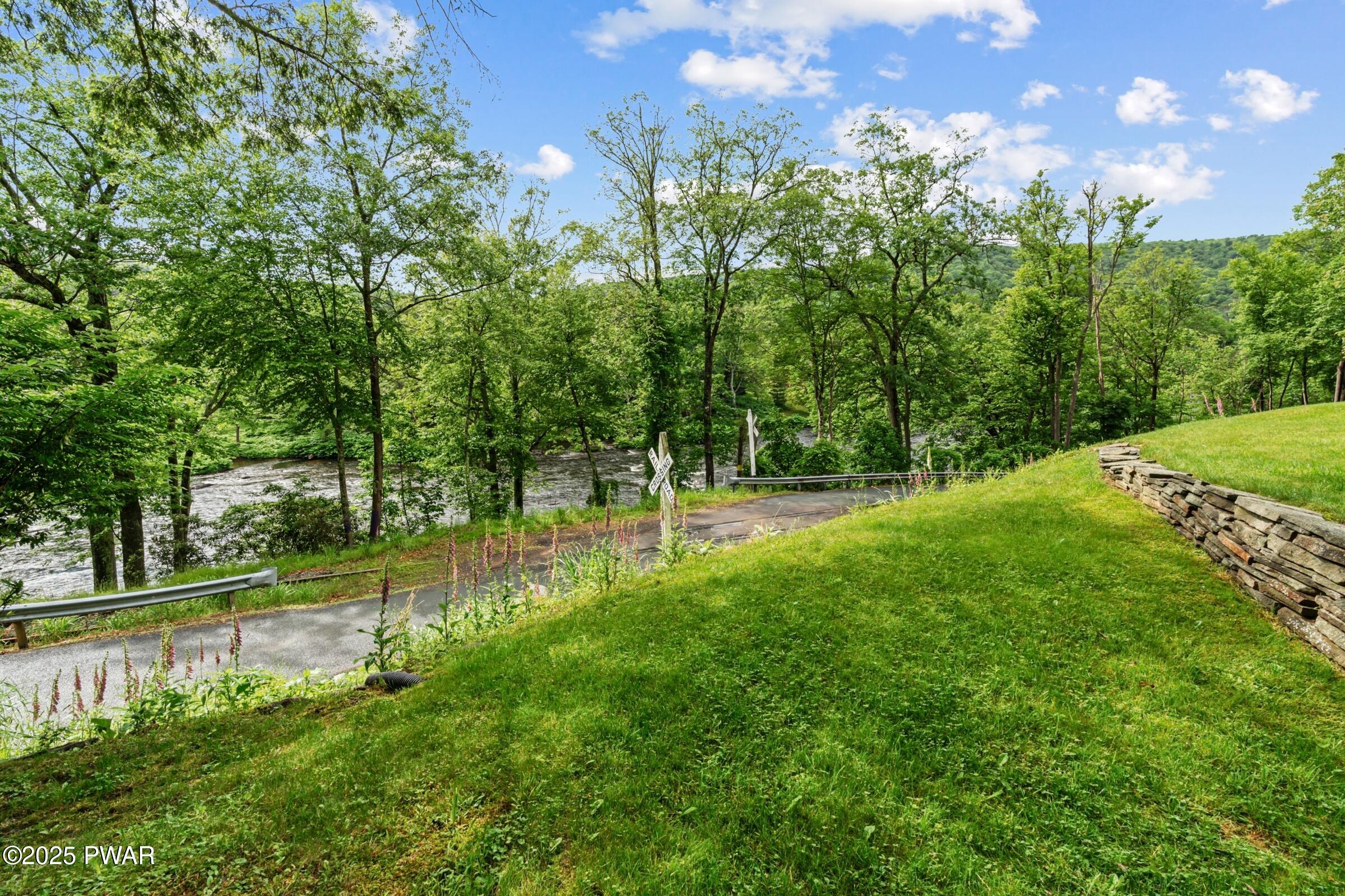 182 Lcpl Jacob Beisel Road, Lackawaxen, Pennsylvania image 5