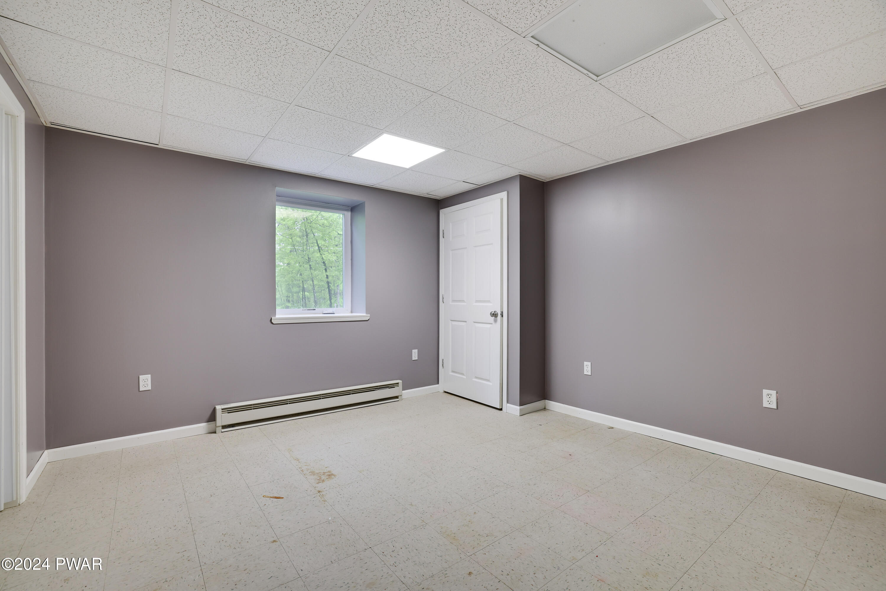 Hawley, Pennsylvania 18428, United States, 3 Bedrooms Bedrooms, ,3 BathroomsBathrooms,Residential,Pending,55516