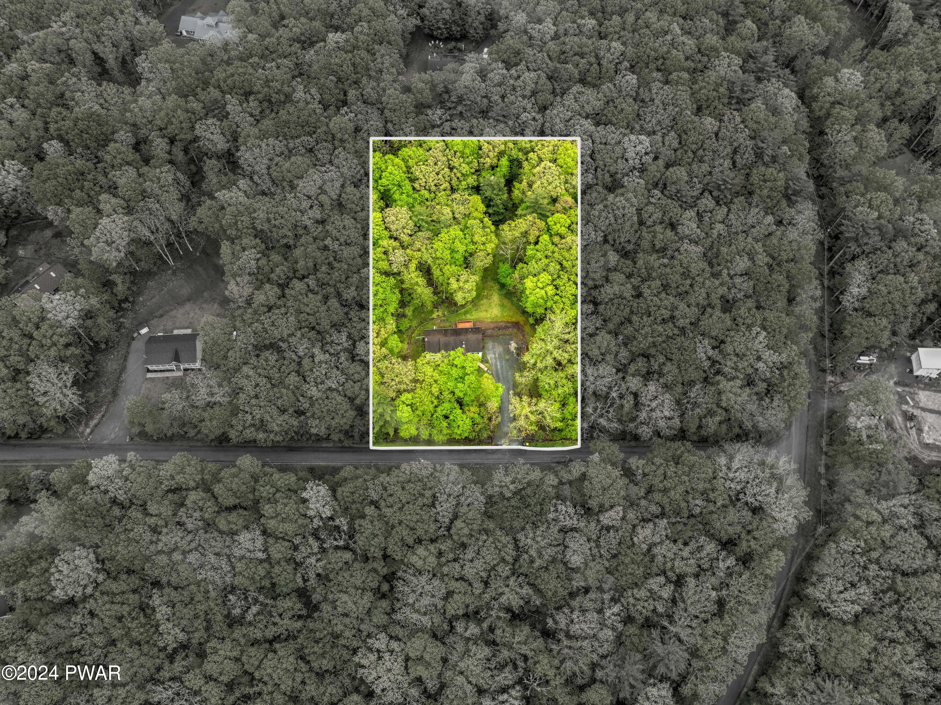 Hawley, Pennsylvania 18428, United States, 3 Bedrooms Bedrooms, ,3 BathroomsBathrooms,Residential,Pending,55516