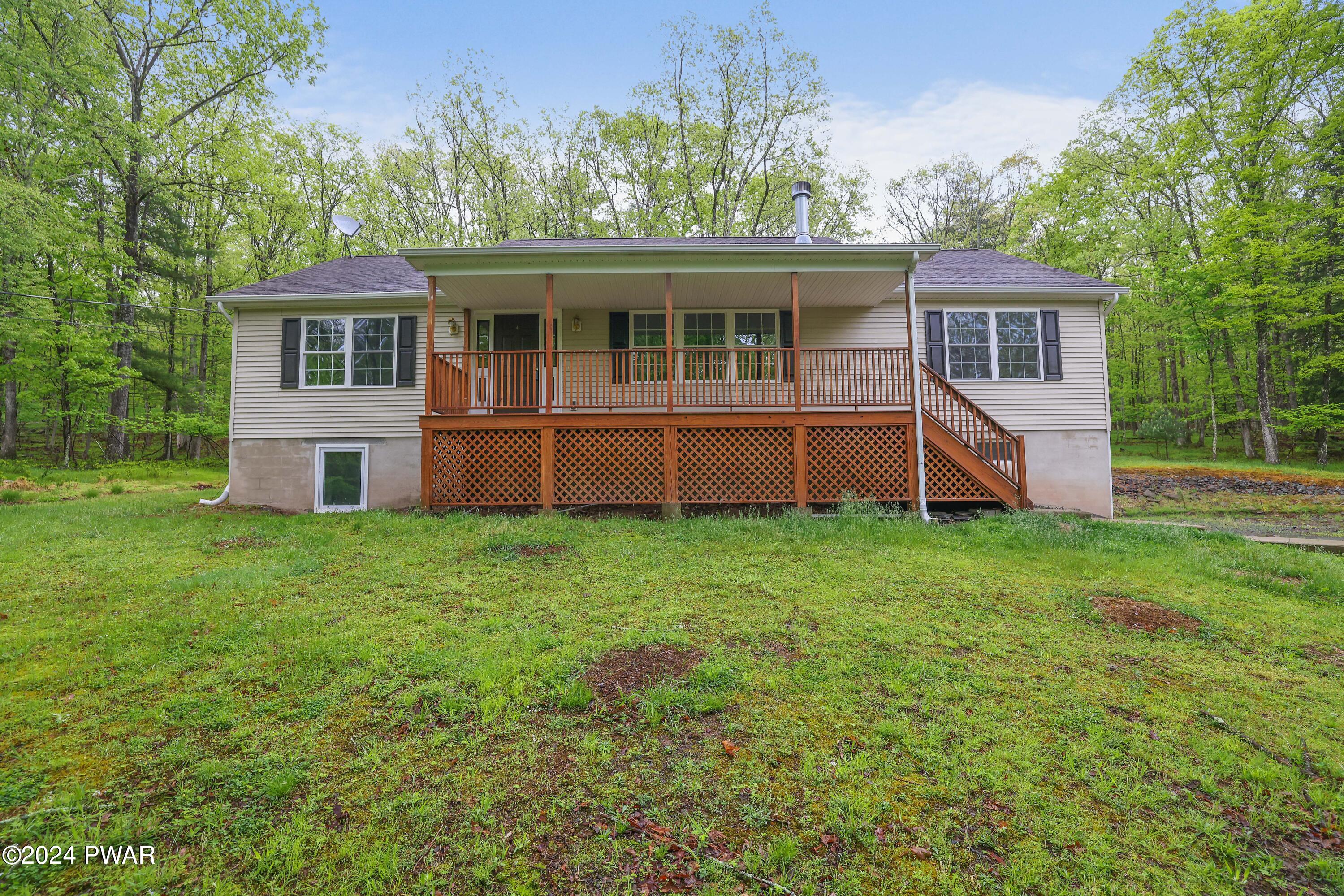 Hawley, Pennsylvania 18428, United States, 3 Bedrooms Bedrooms, ,3 BathroomsBathrooms,Residential,Pending,55516