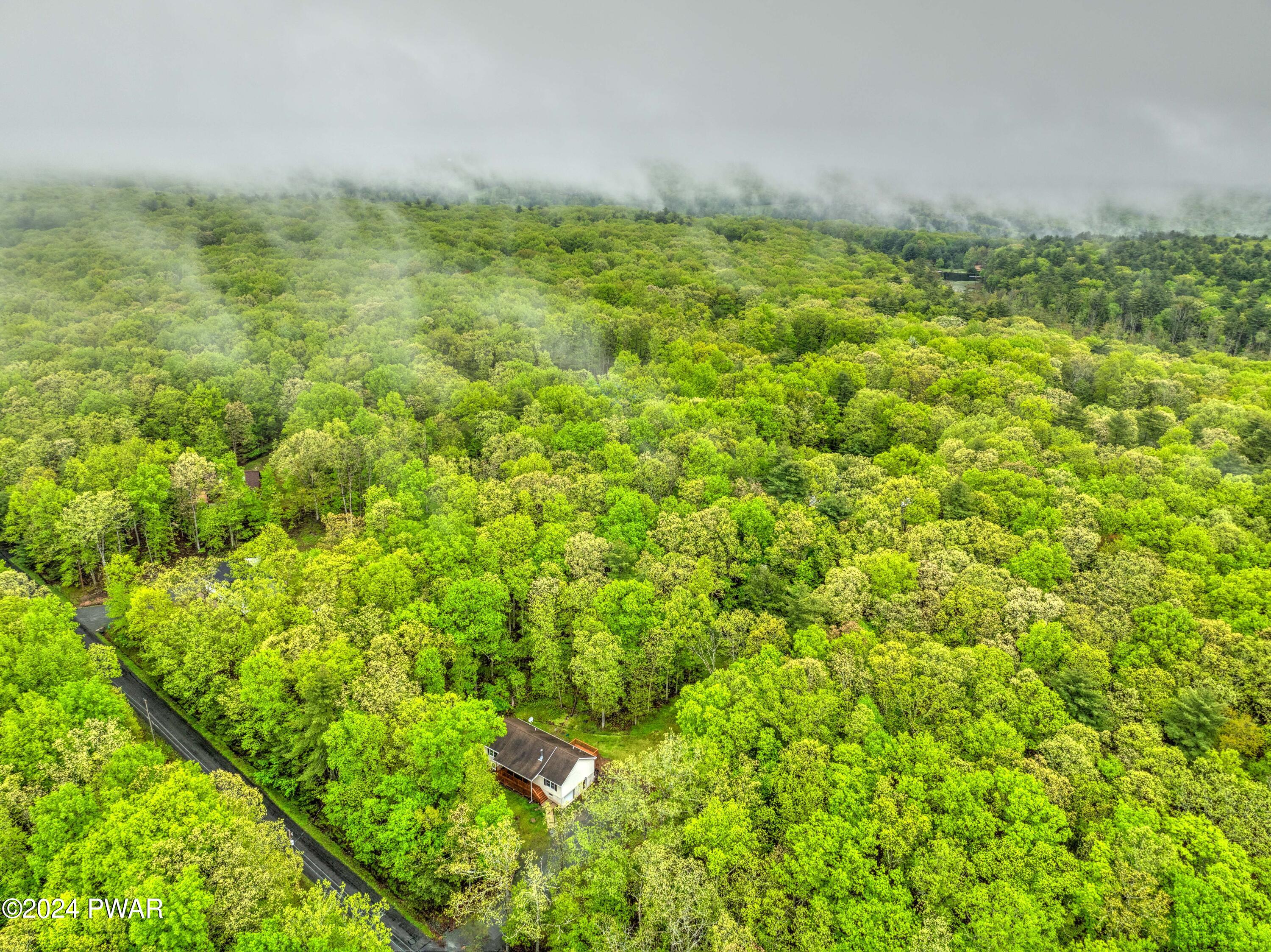 Hawley, Pennsylvania 18428, United States, 3 Bedrooms Bedrooms, ,3 BathroomsBathrooms,Residential,Pending,55516