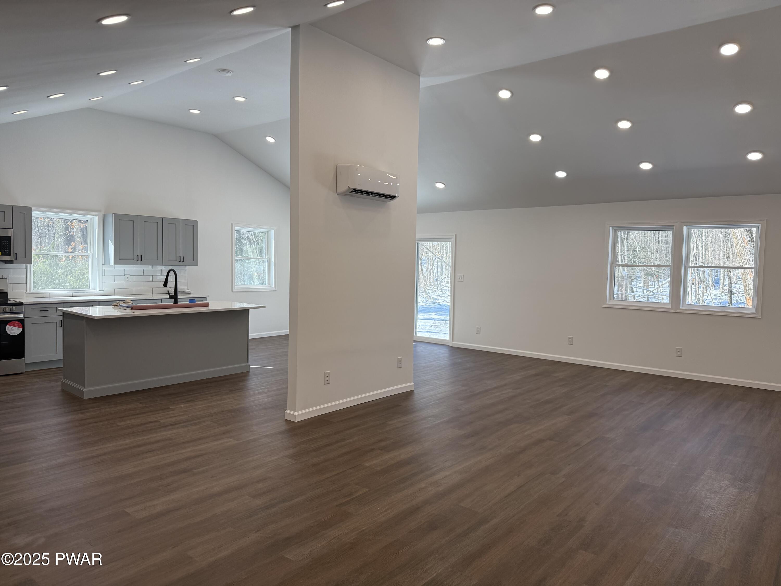 128 Pitch Pine Drive, Milford, Pennsylvania image 3