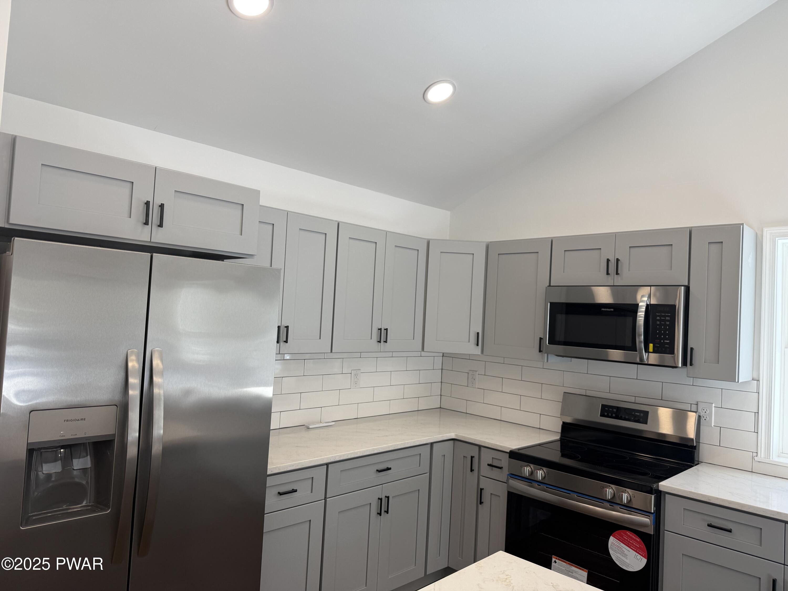 128 Pitch Pine Drive, Milford, Pennsylvania image 5