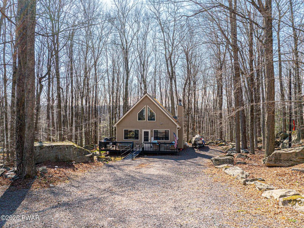 Photo of 8 Boulder Court, Lake Ariel, PA 18436 (MLS # PW260961)