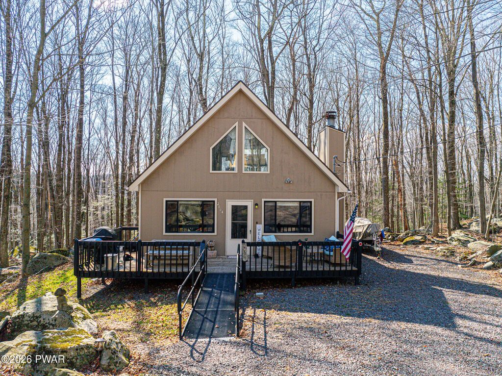 Photo of 8 Boulder Court, Lake Ariel, PA 18436 (MLS # PW260961)