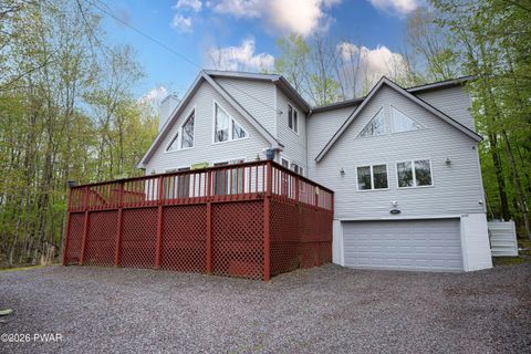 Homes For Sale - 120 S Fairway Drive<br/> Lake Ariel, PA 18436
