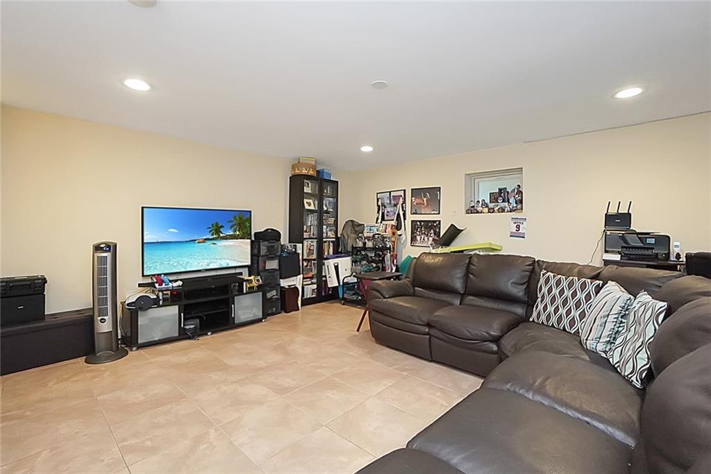 Photo 14 of 20 of 681 88th 1A condo
