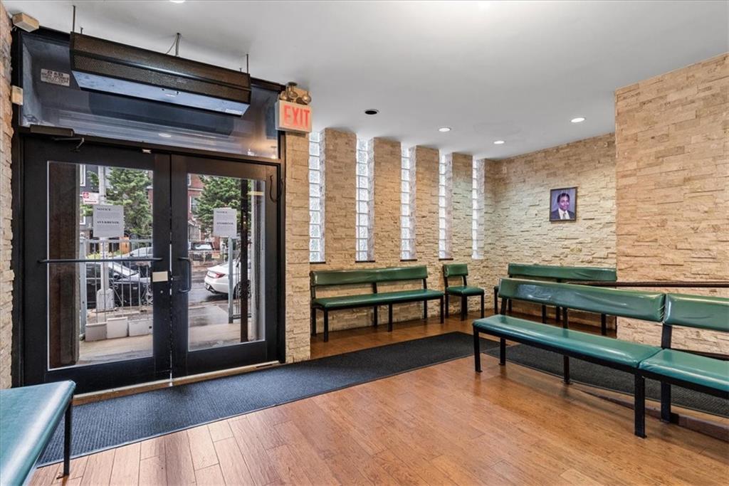 Brooklyn, New York 11226, United States, ,Commercial,Active,70944