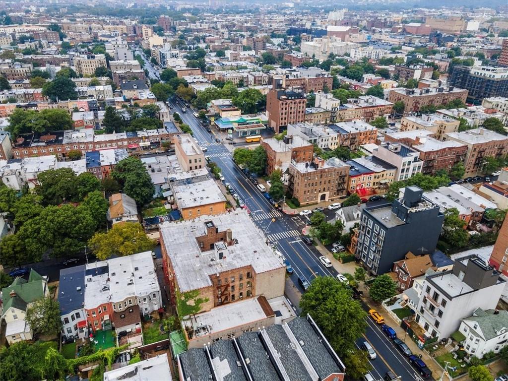 Brooklyn, New York 11226, United States, ,Commercial,Active,70944