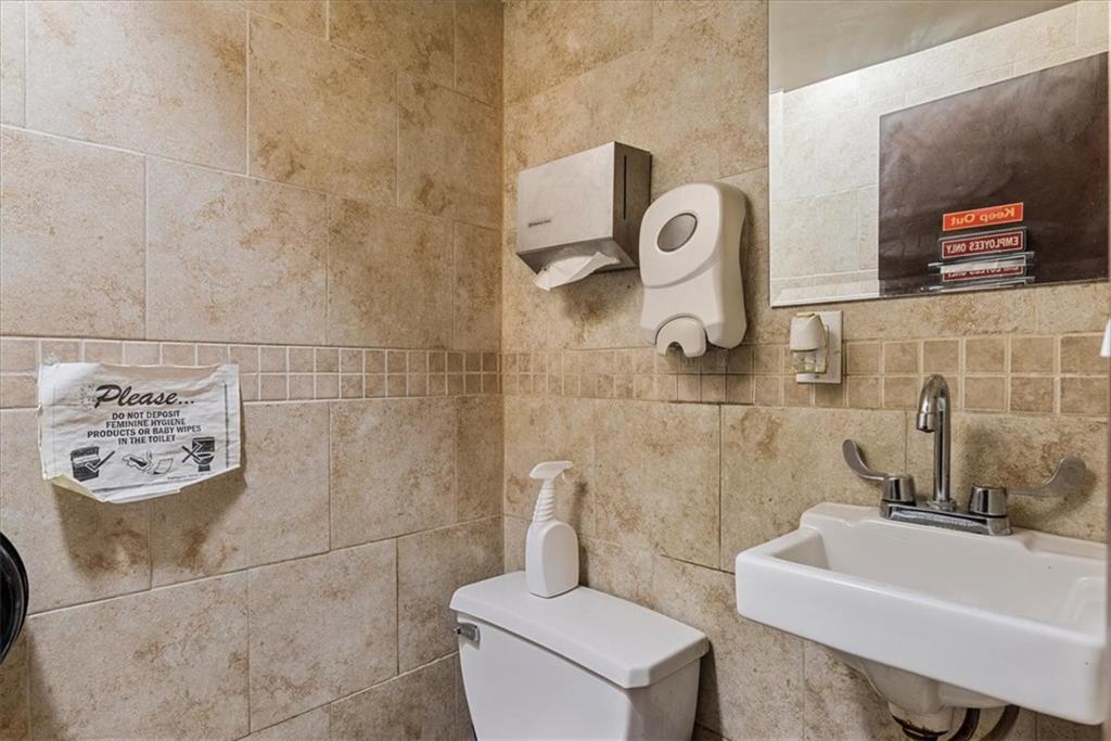 Brooklyn, New York 11226, United States, ,Commercial,Active,70944