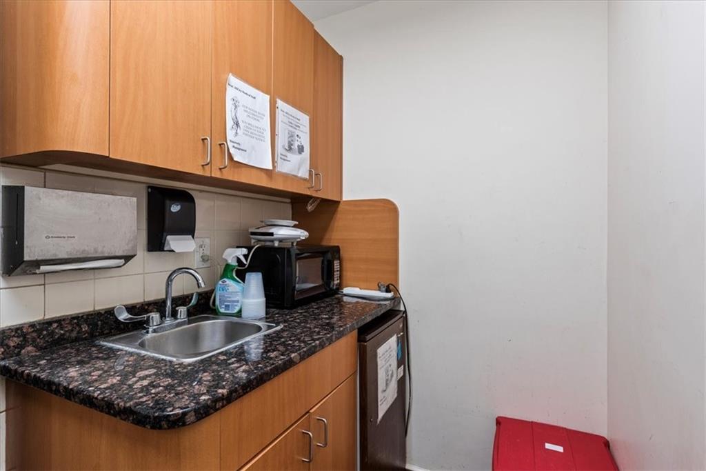 Brooklyn, New York 11226, United States, ,Commercial,Active,70944