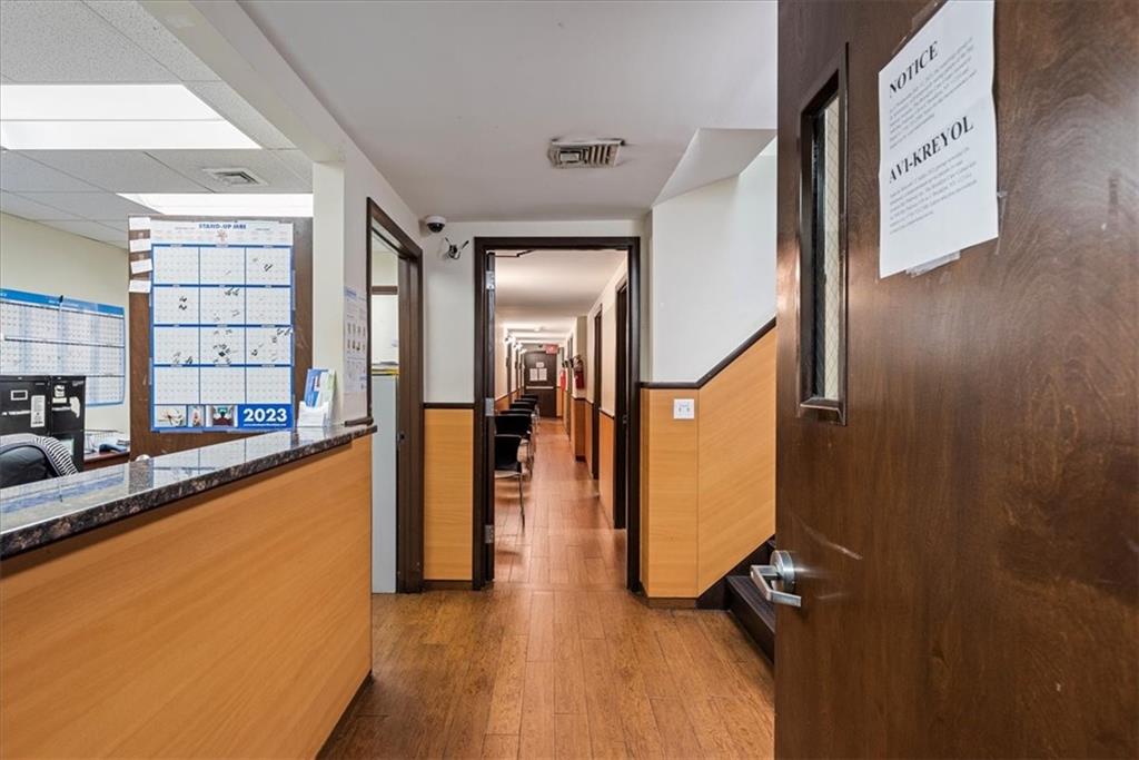 Brooklyn, New York 11226, United States, ,Commercial,Active,70944