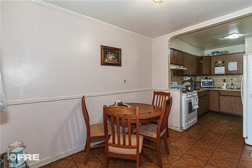 Brooklyn, New York 11236, United States, ,3 BathroomsBathrooms,Residential,Active,72310