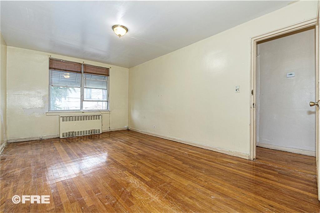 Brooklyn, New York 11236, United States, ,3 BathroomsBathrooms,Residential,Active,72310