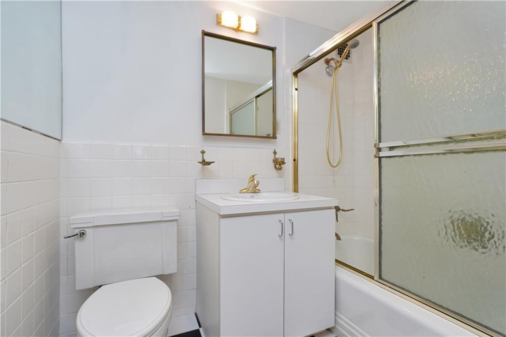 New York, New York 10022, United States, 2 Bedrooms Bedrooms, ,2 BathroomsBathrooms,Residential,Active,65902