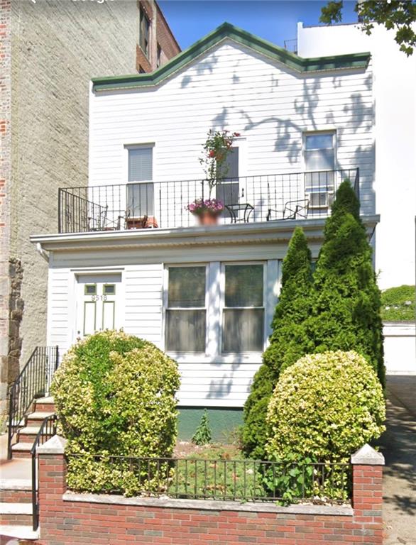 9518 Fort Hamilton