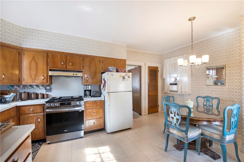 Brooklyn, New York 11210, United States, 3 Bedrooms Bedrooms, ,2 BathroomsBathrooms,Residential,Pending,82649