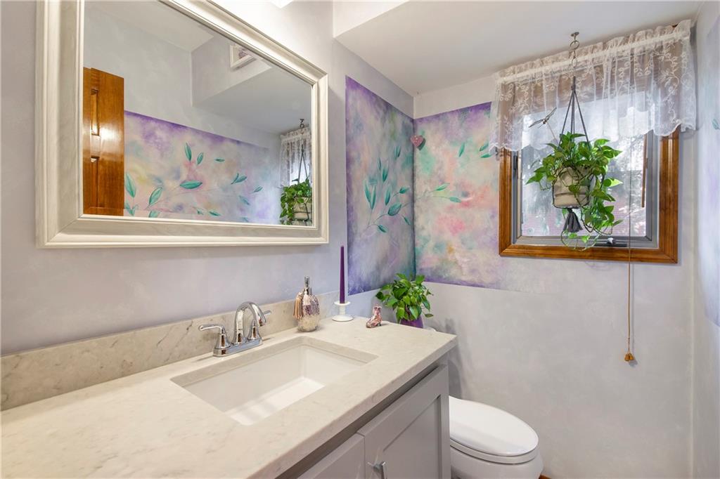 New York, New York 10314, United States, 3 Bedrooms Bedrooms, ,2 BathroomsBathrooms,Residential,Pending,59343