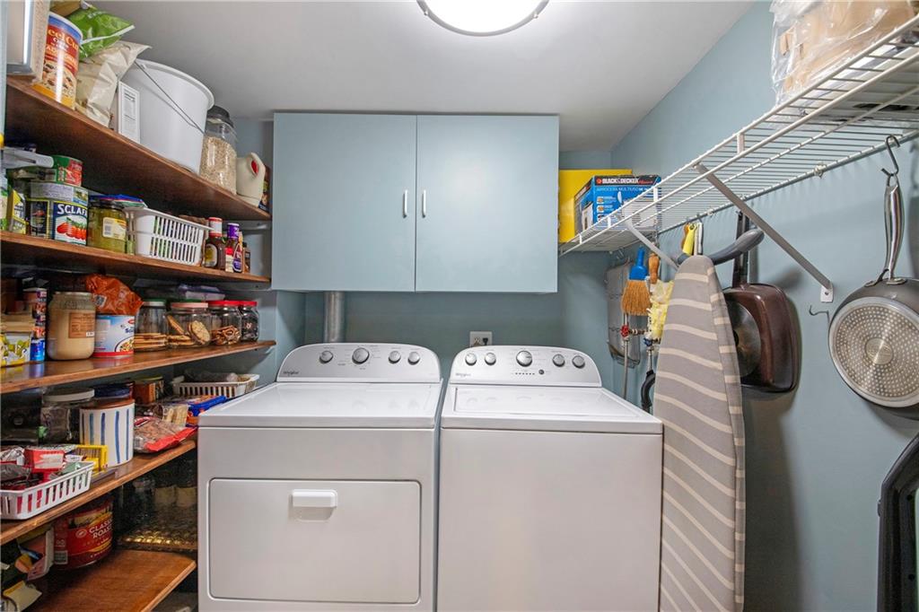 New York, New York 10314, United States, 3 Bedrooms Bedrooms, ,2 BathroomsBathrooms,Residential,Pending,59343