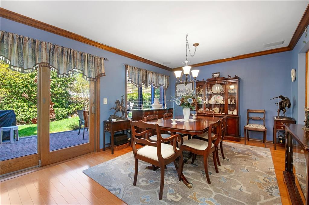 New York, New York 10314, United States, 3 Bedrooms Bedrooms, ,2 BathroomsBathrooms,Residential,Pending,59343