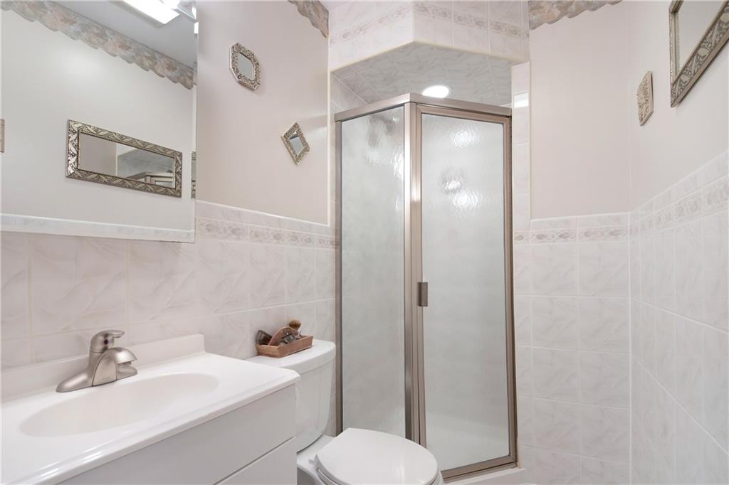 New York, New York 10314, United States, 3 Bedrooms Bedrooms, ,2 BathroomsBathrooms,Residential,Pending,59343