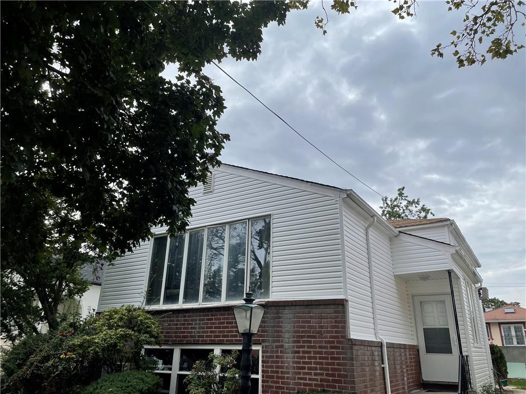 Brooklyn, New York 11234, United States, 4 Bedrooms Bedrooms, ,3 BathroomsBathrooms,Residential,Pending,70090