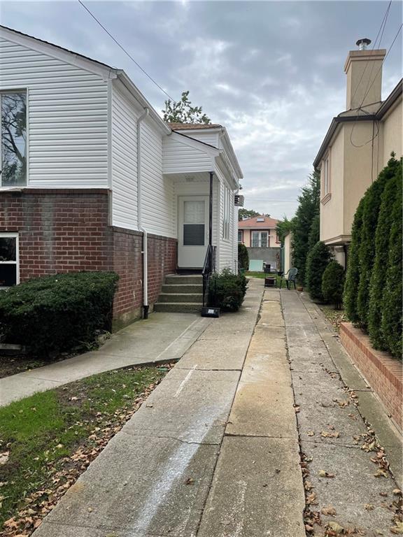 Brooklyn, New York 11234, United States, 4 Bedrooms Bedrooms, ,3 BathroomsBathrooms,Residential,Pending,70090