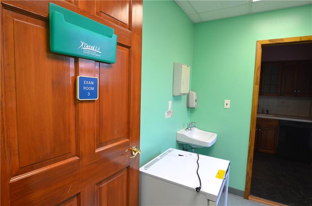 Brooklyn, New York 11236, United States, ,Commercial,Active,183008