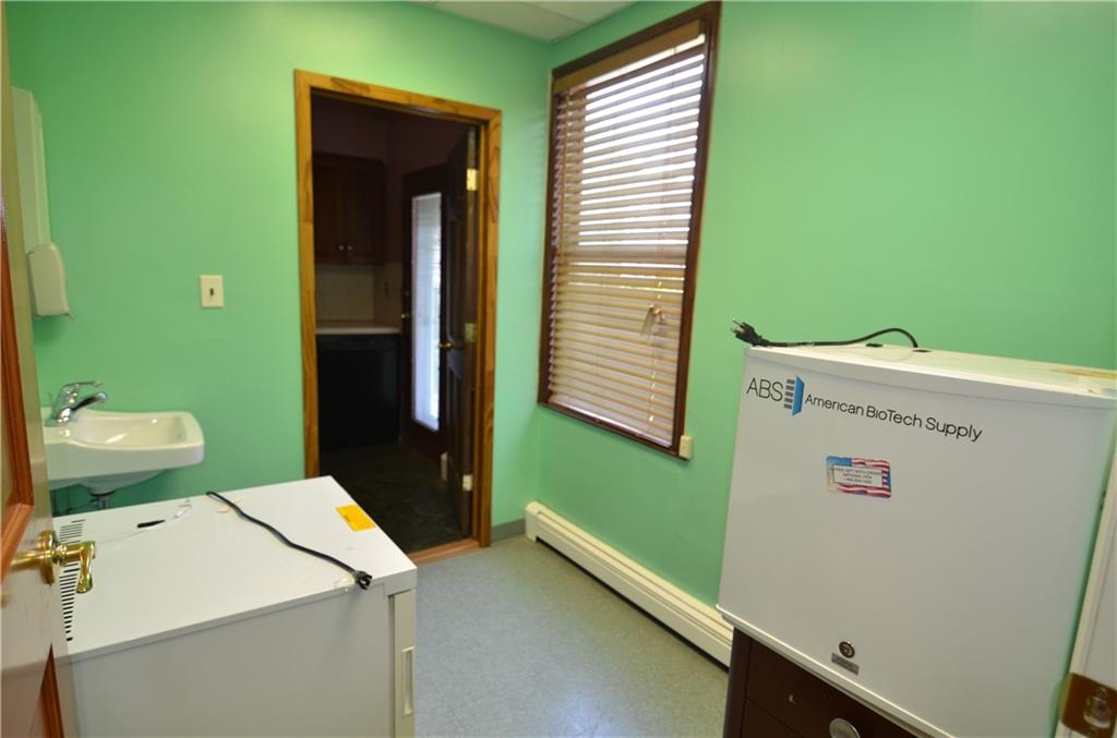 Brooklyn, New York 11236, United States, ,Commercial,Active,183008