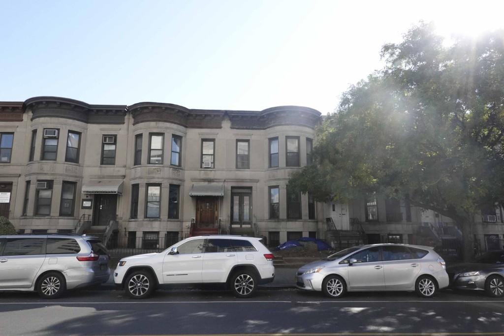 4811 Fort Hamilton